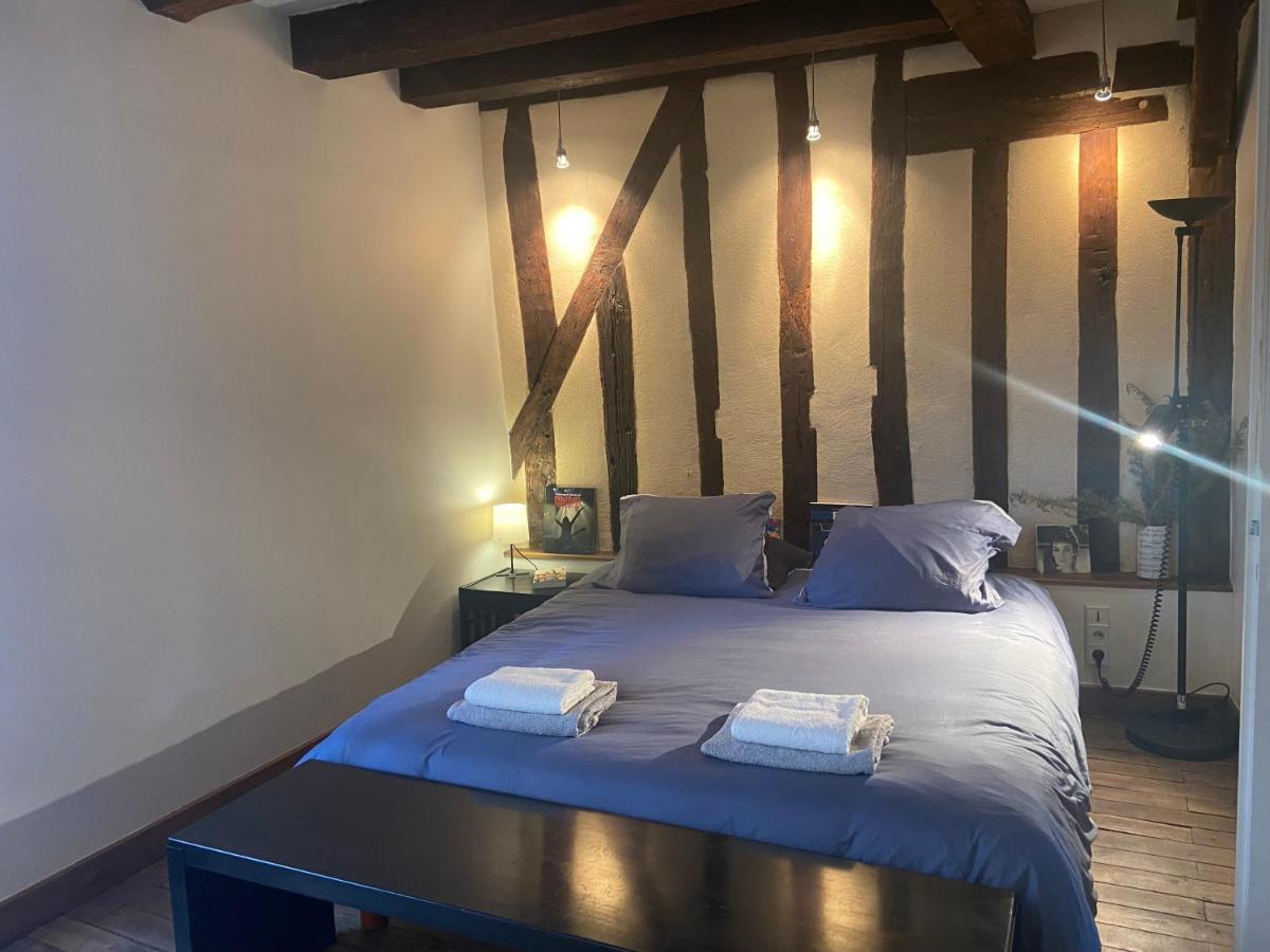 Le Backstage Lägenhet Bourges Exteriör bild