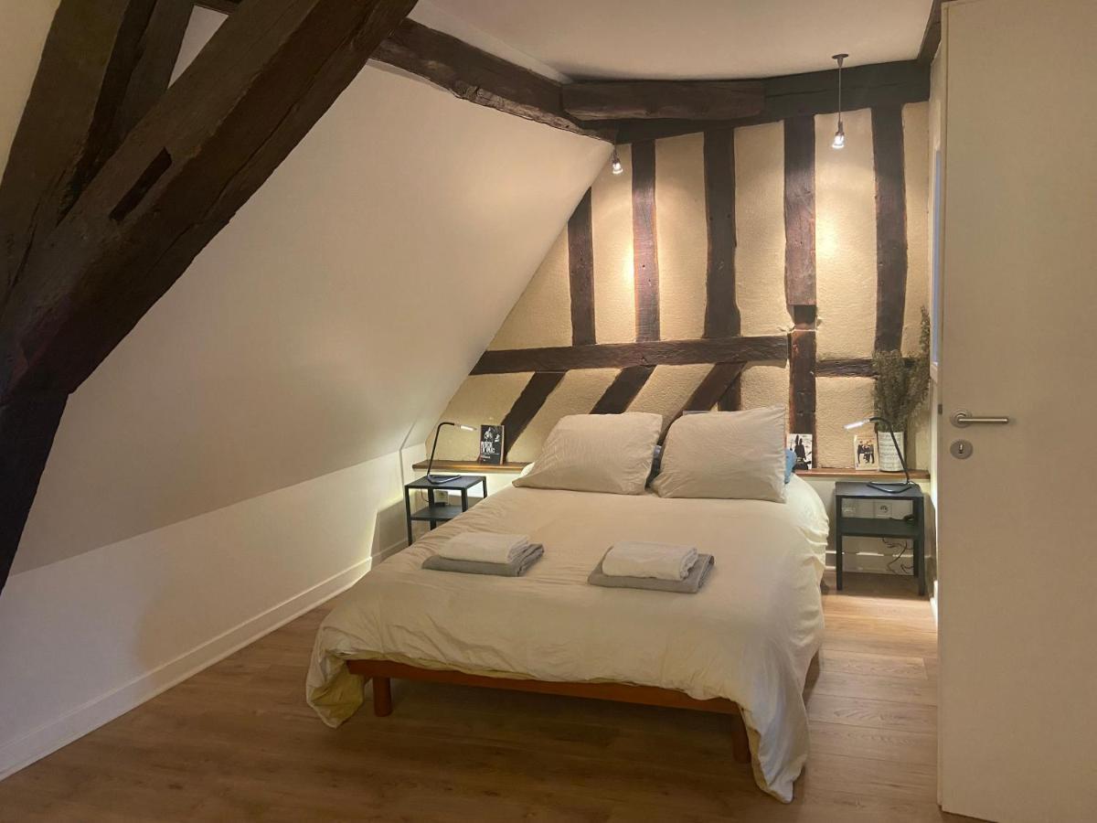 Le Backstage Lägenhet Bourges Exteriör bild