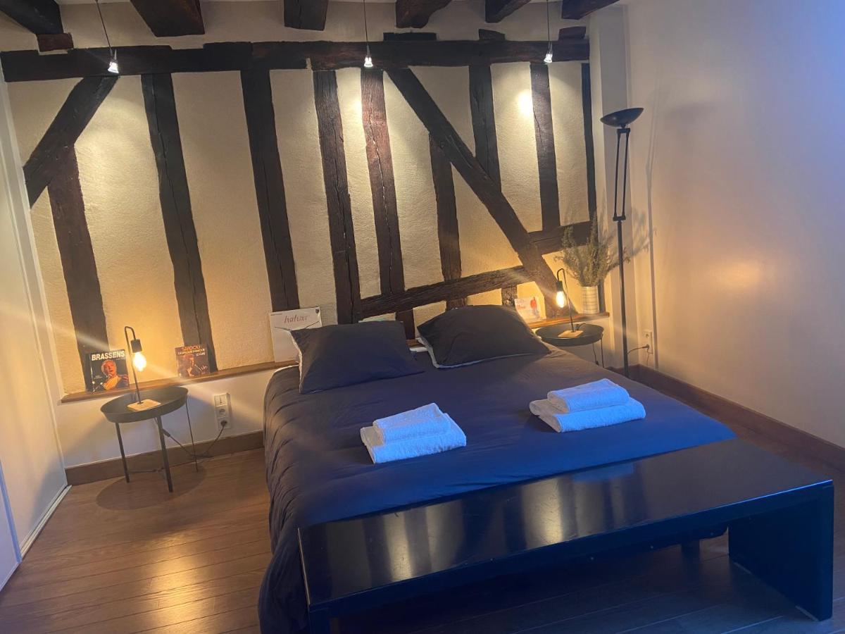 Le Backstage Lägenhet Bourges Exteriör bild